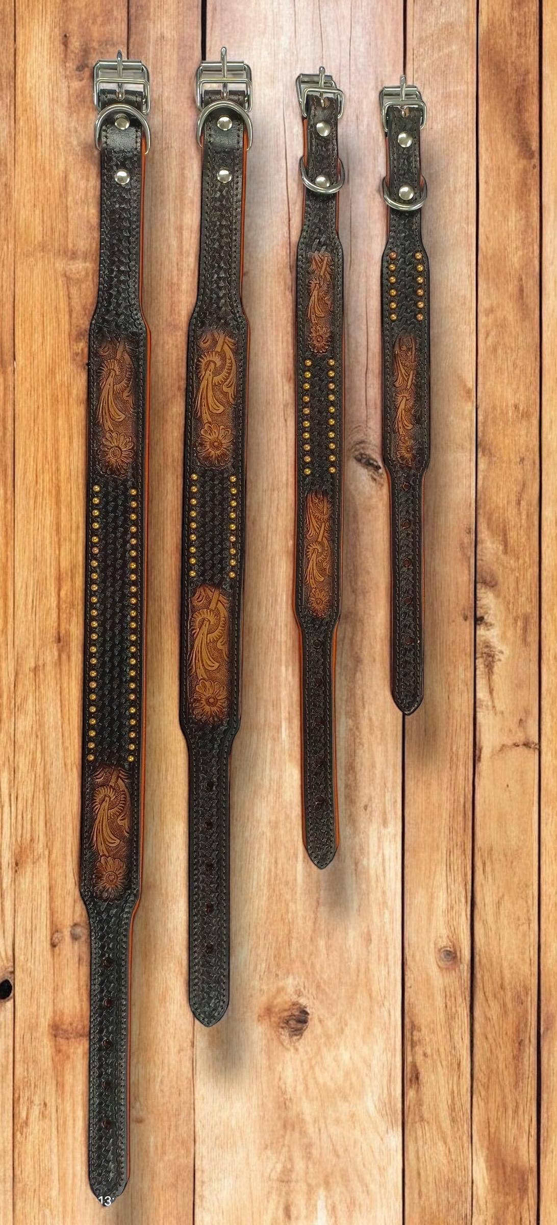 Double B Wild Rags – coleira - Cão por atacado – Coleira para cachorro em couro legítimo com detalhes gravados: naipes, girassol, pena, strass, cacto e floral - Double B Wild Rags9