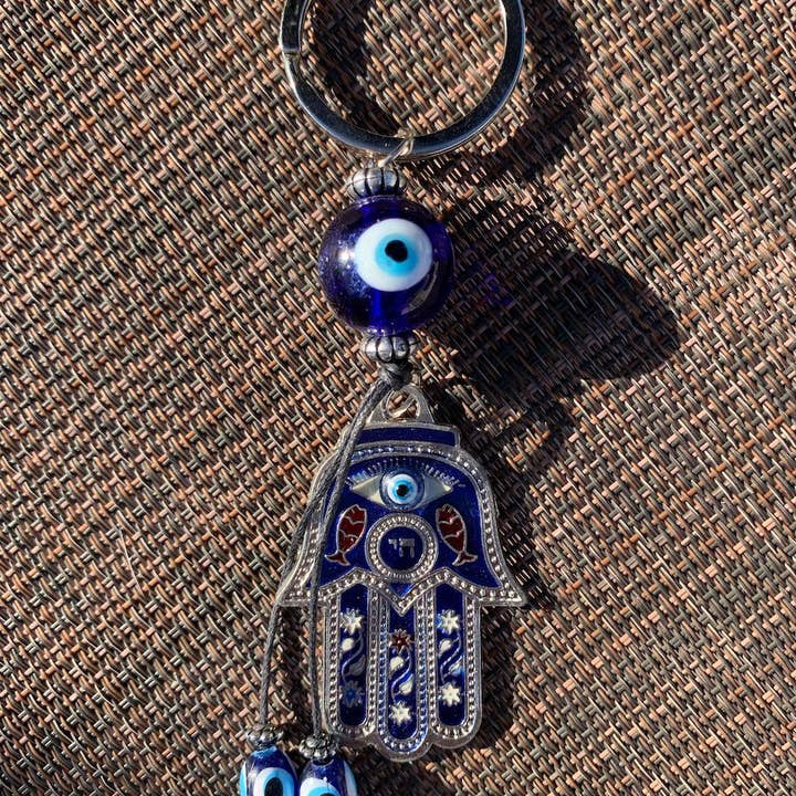 Porte-clés Evil Eye & Hamsa pour la vente par Copper Moon Crystals