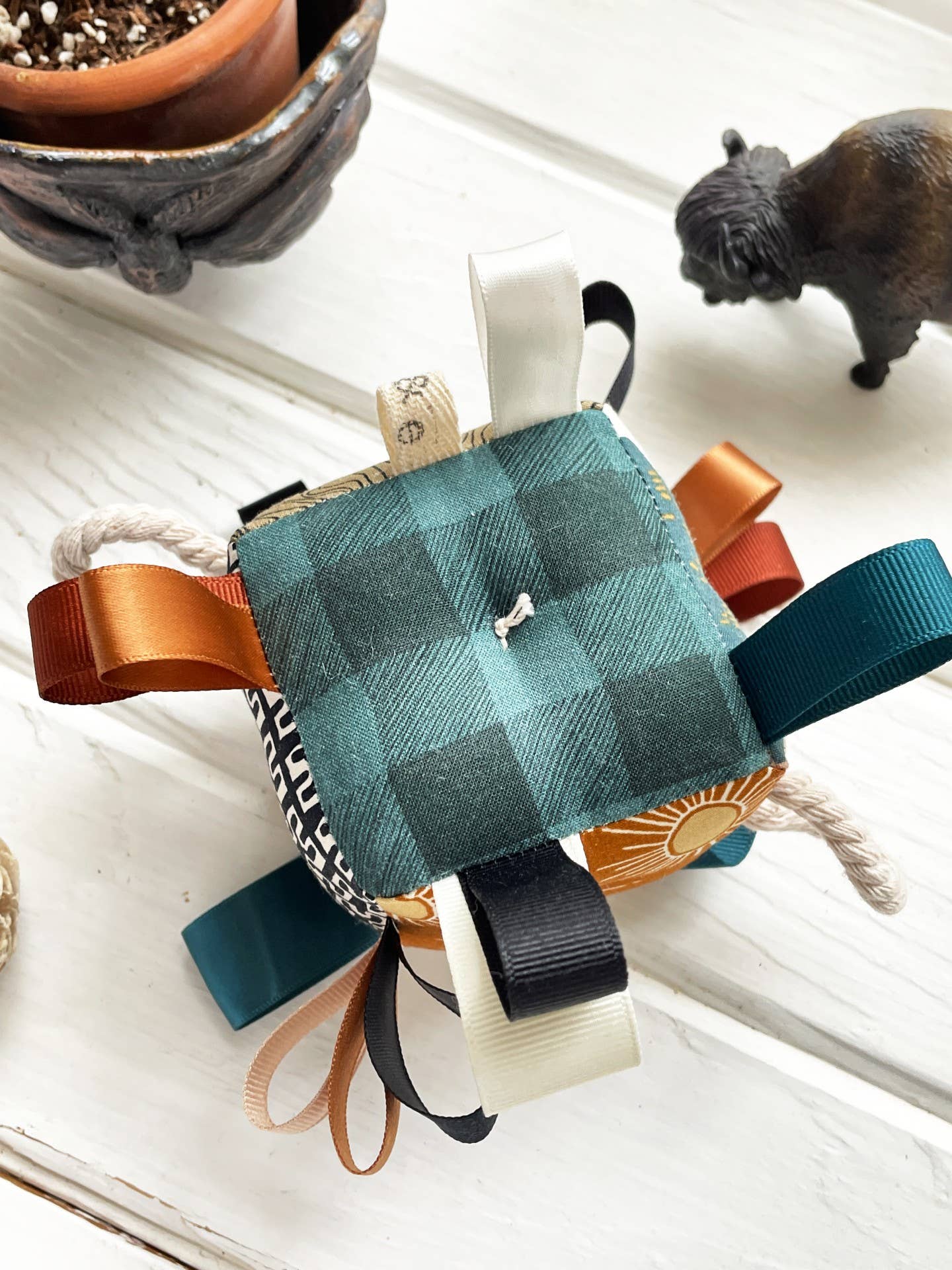 The Bird & Elephant – Engroshandel Rangle - Baby – Earth Rainbow sensoriske babyblokbåndmærker rangle3