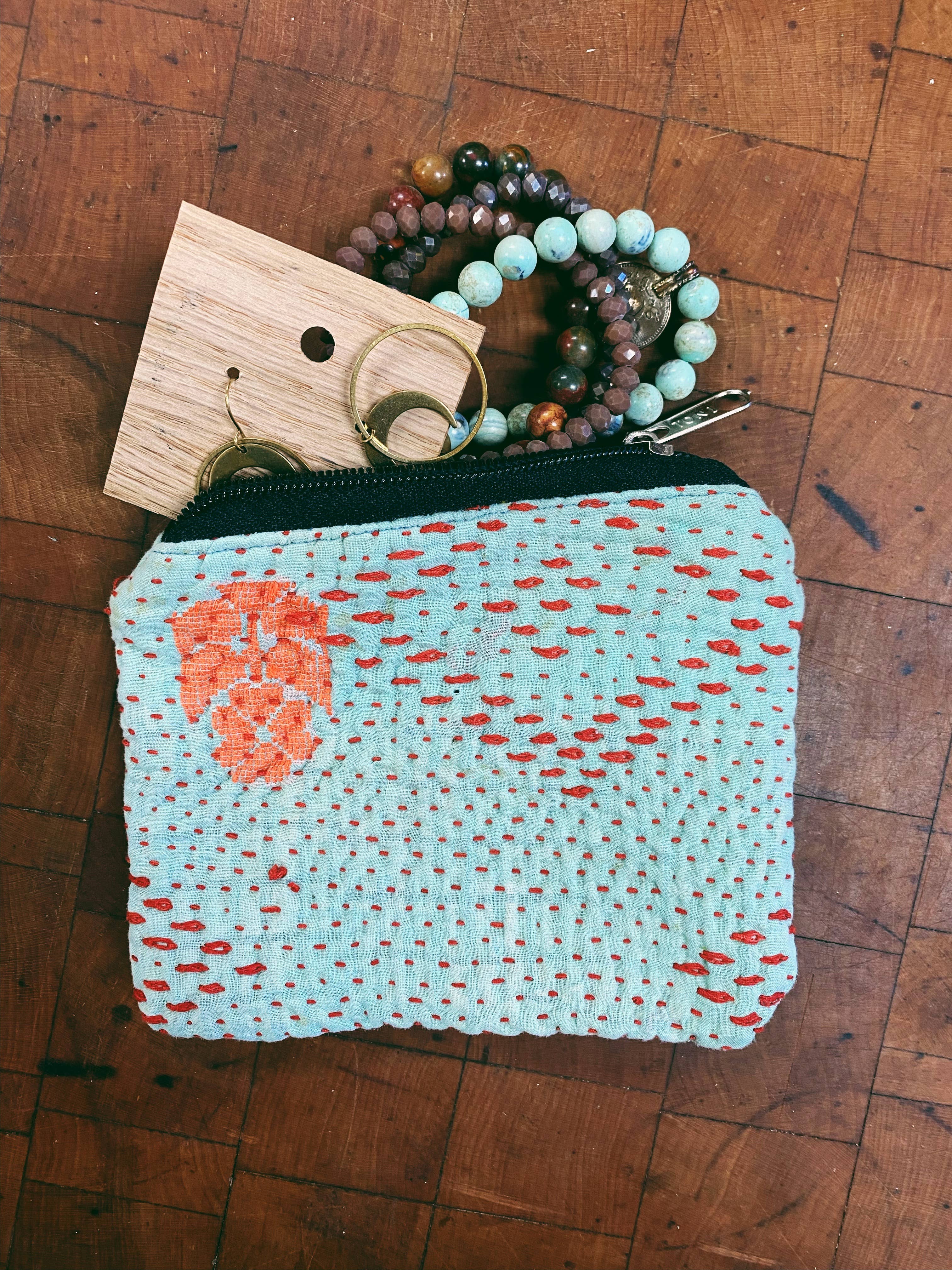 Seeds - Vente Pochette – femme - Trousse zippée en coton 100 % recyclé de saris1