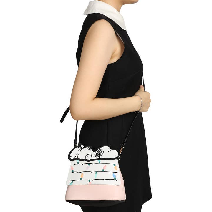 Bioworld Merchandising - Wholesale Crossbody Bag - Unisex - Peanuts 3D Snoopy Holiday Doghouse 3D Crossbody6