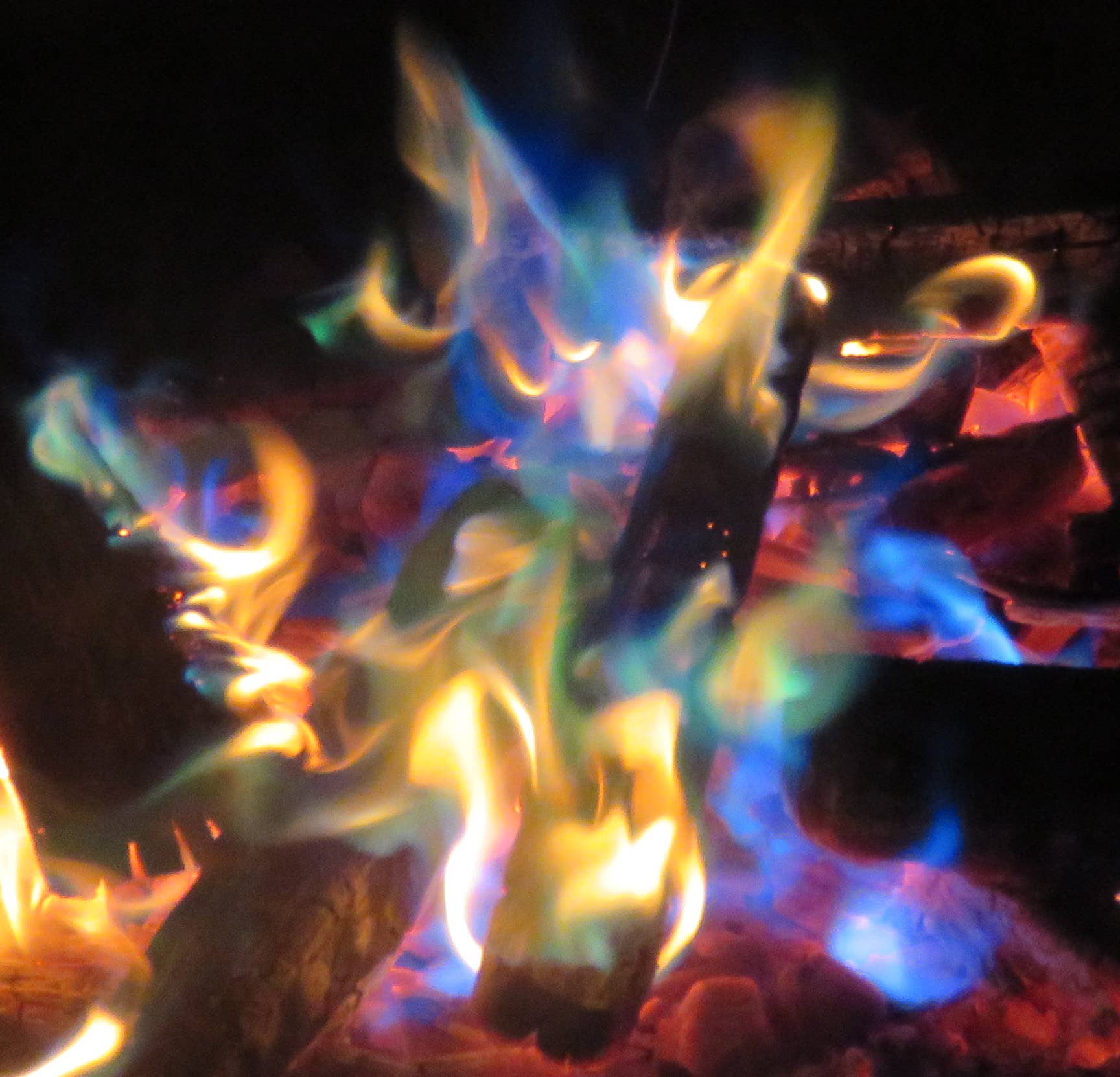 DR Flame Ltd - Wholesale Fire Pit - Original Colour Flame Pellets - Blue/Green9