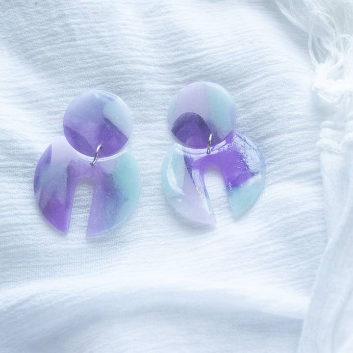 Havfrue Swirl Øreringe for engroshandel hos Eleven Suns Jewelry