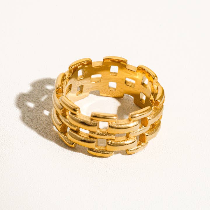 Roxie 18K Gold Non-Tarnish Braided Chain Ring for wholesale on Faire2