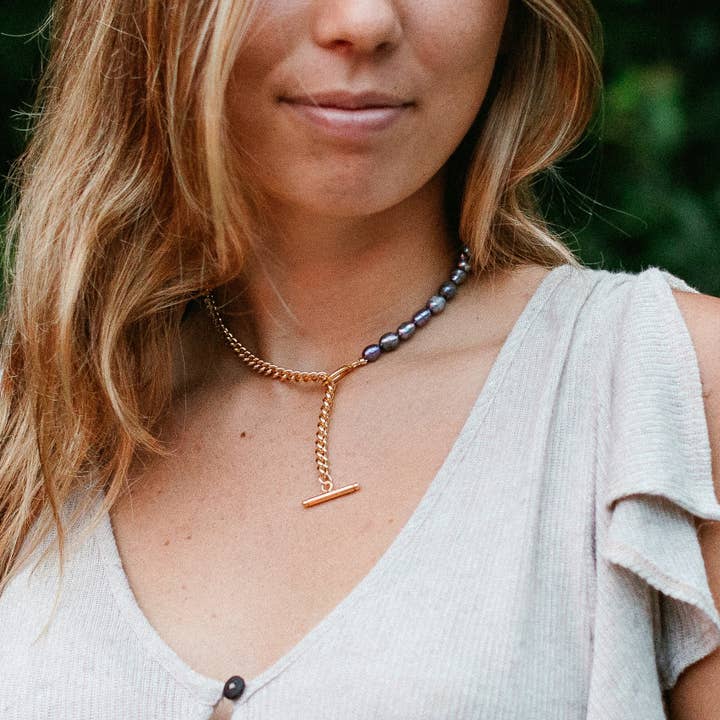 Salome Dark Pearl Necklace for wholesale by Fathered