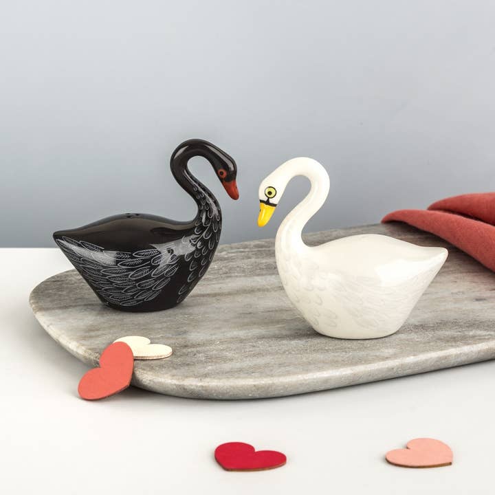 Set de salero y pimentero en forma de cisne para venta al por mayor de Hannah Turner Ltd