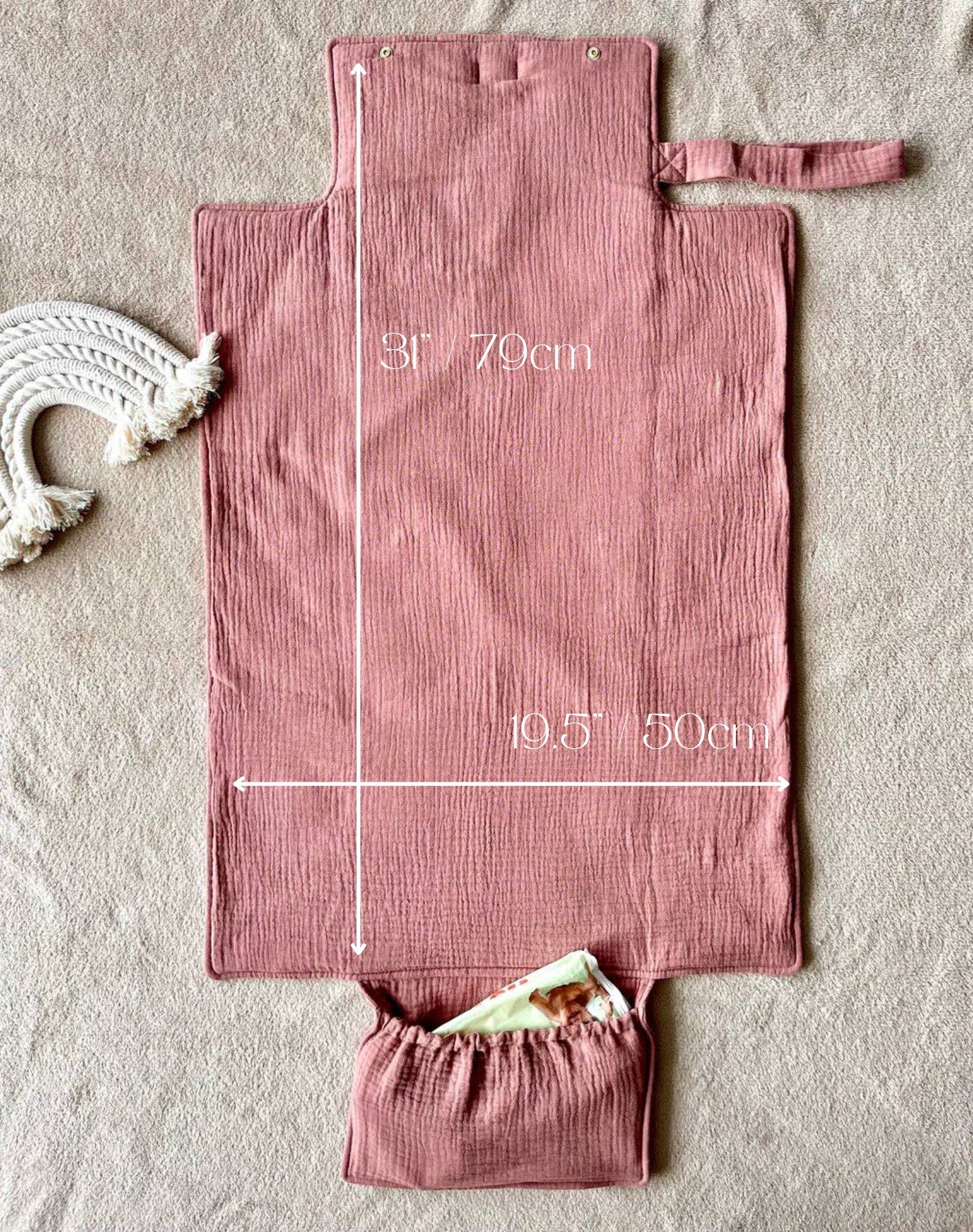 Pastel Baby – wholesale Blöjbytesmatta - Baby – Portabel skötmatta i muslin för blöjväskan, gammelrosa4