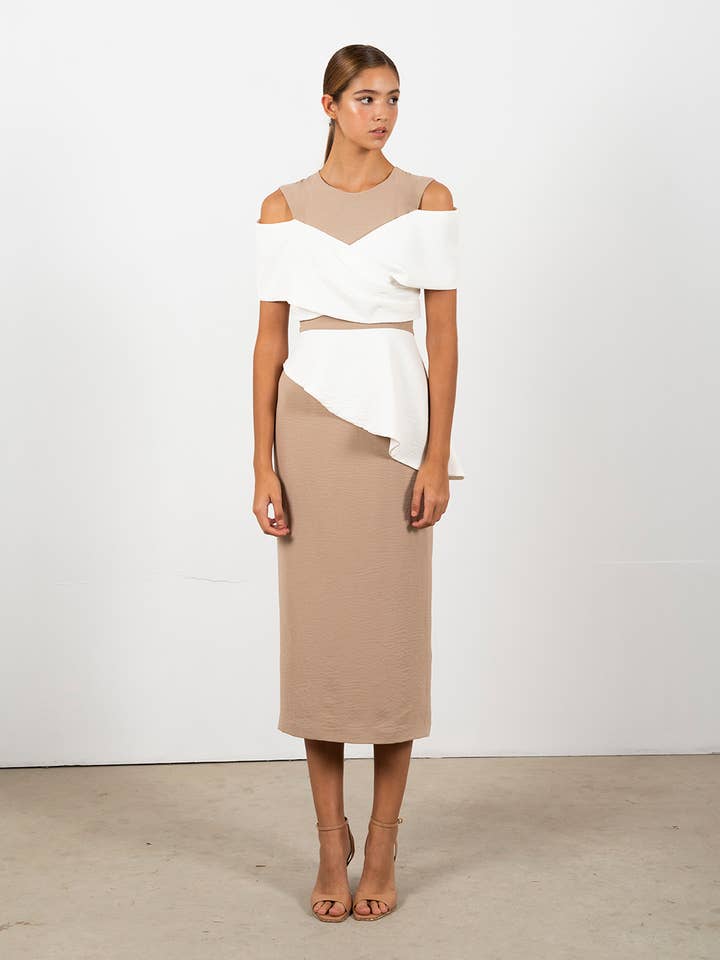 Emilie Kleid Kamel für den Großhandel von Strena (C.C. Ramos S.L.U.)