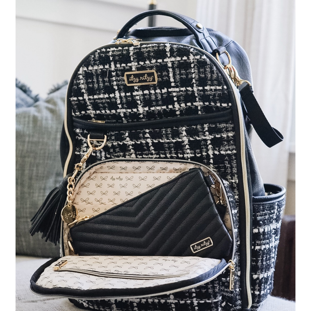 Itzy Ritzy - Wholesale Wallet - Women's - *OUTLET* Jetsetter Boss Pouch™ Wallet21