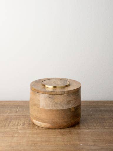 Mango box with golden ring for wholesale by Chehoma USA