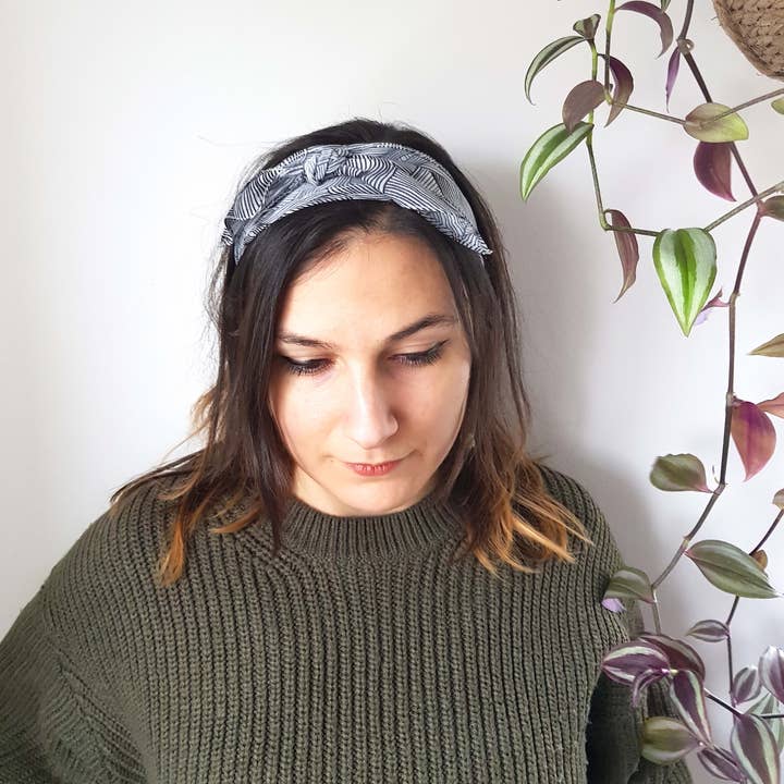 Ilke Usluca Design - Wholesale Scarf - Women's - Illusion Scarf9