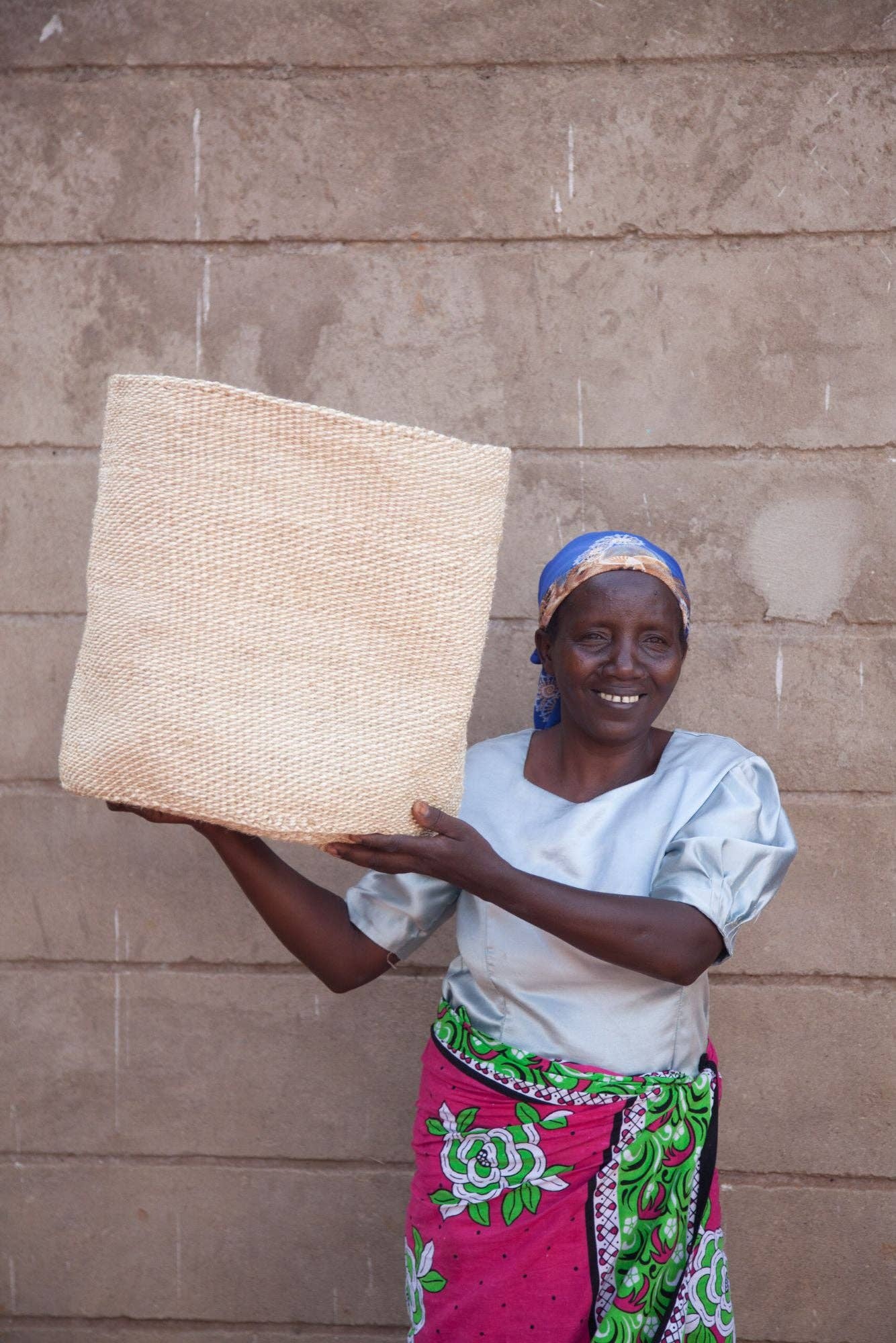 The Basket Room – wholesale Laundry basket – HERI: Natural & White Speckled Woven Laundry Basket | Hamper8