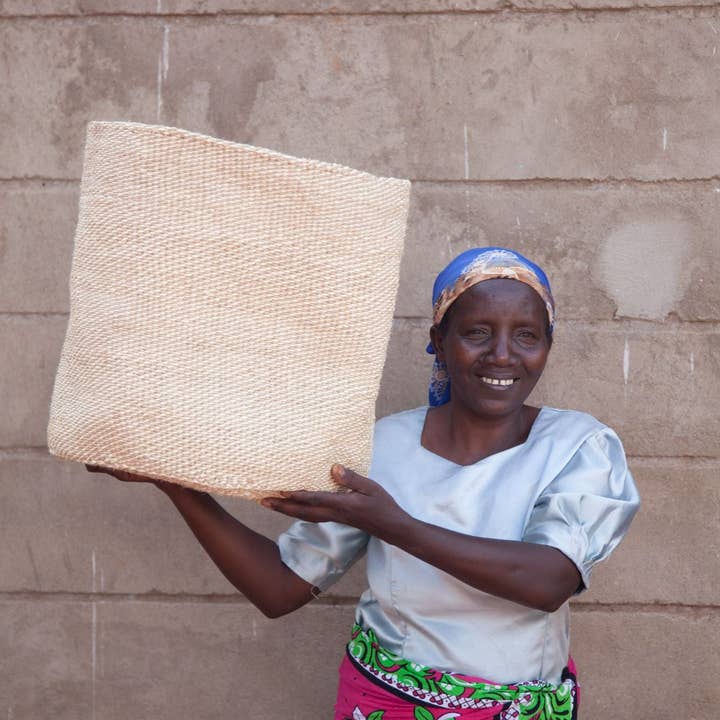 The Basket Room – wholesale Laundry basket – HERI: Natural & White Speckled Woven Laundry Basket | Hamper8