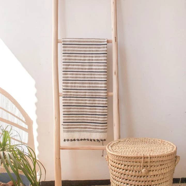 High crafty โ wholesale Laundry basket โ ๐งบ Laundry Basket โ Handwoven Natural Palm Leaf Storage Bask1