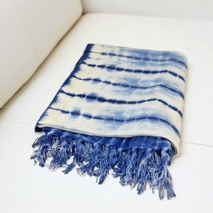 PILLOWPIA - Wholesale Throw Blanket - indigo shibori throw in spine3