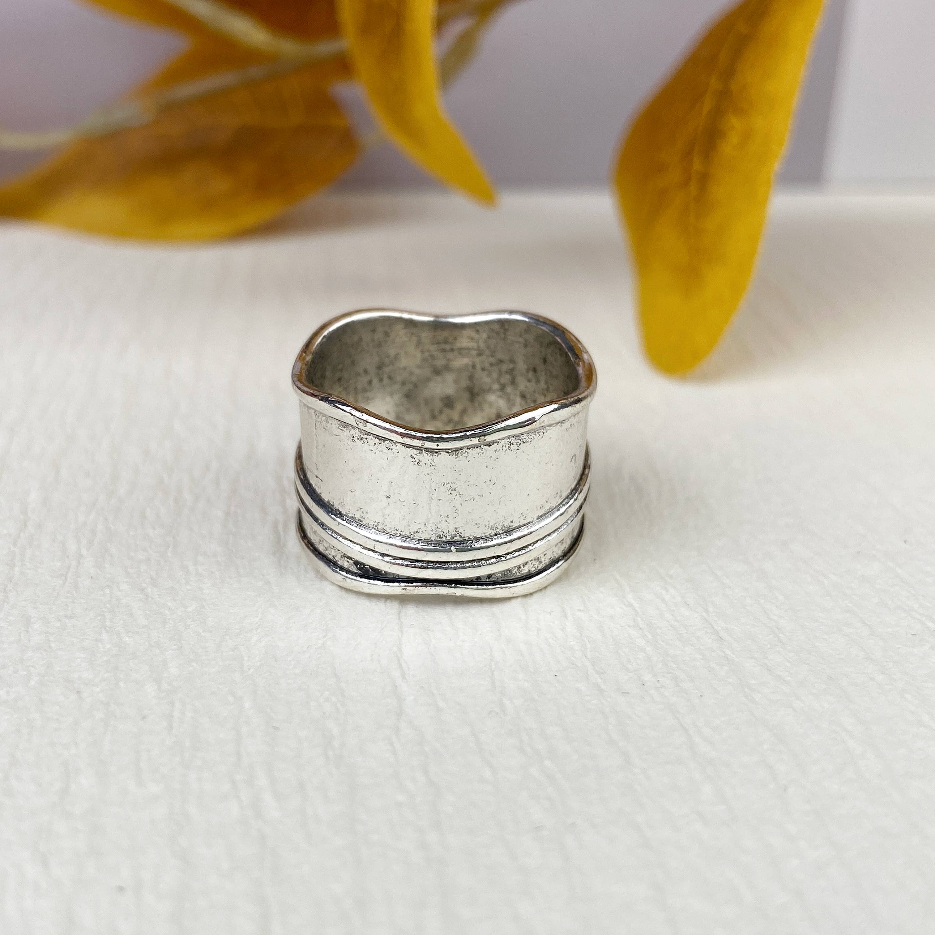 mildstyles – wholesale Cocktail/Statement Ring – Bred Vintage Rosettring3