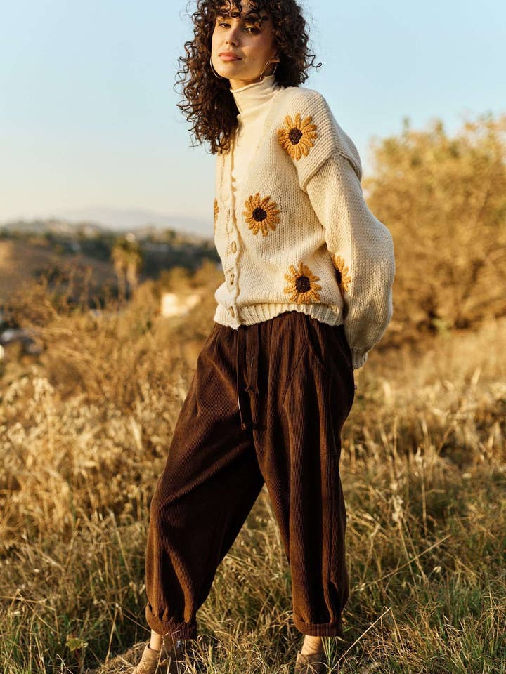 Mello. - Wholesale Cardigan - Women's - Sunflower Embroidered V Neck Cardigan3