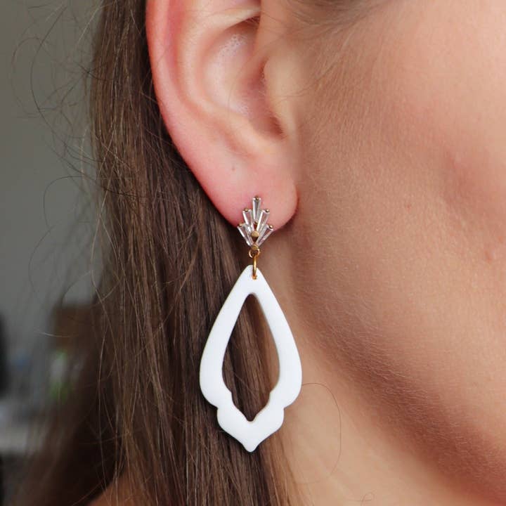 Lucy em branco por atacado de Clay by Clark