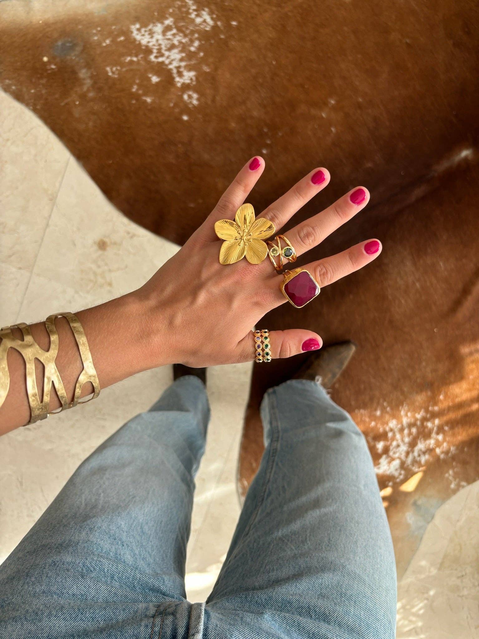 Woonder - Wholesale Cocktail/Statement Ring - Magenta Tampa Ring2