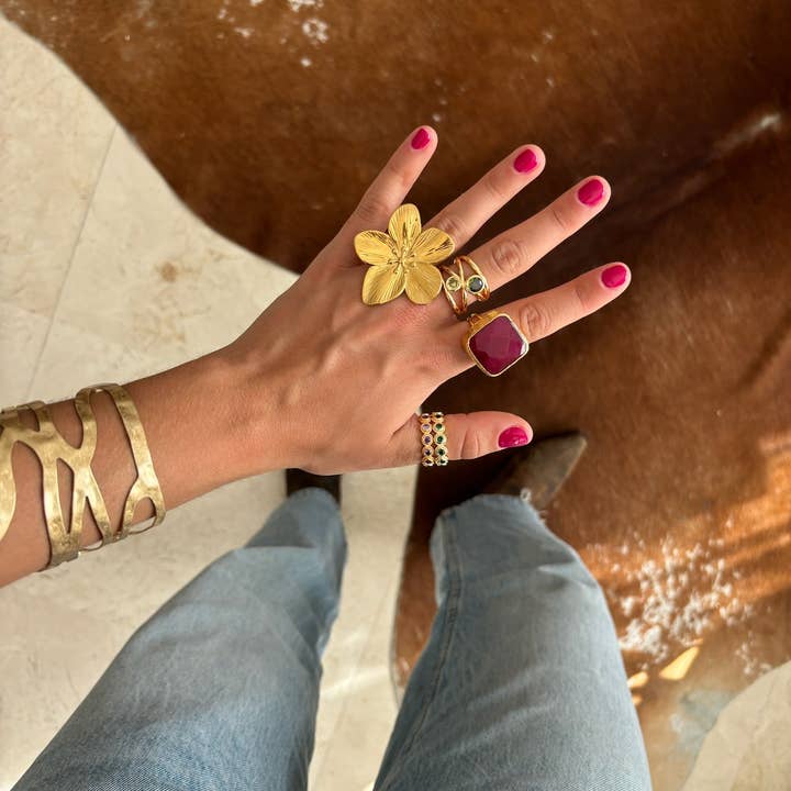 Woonder - Wholesale Cocktail/Statement Ring - Magenta Tampa Ring2