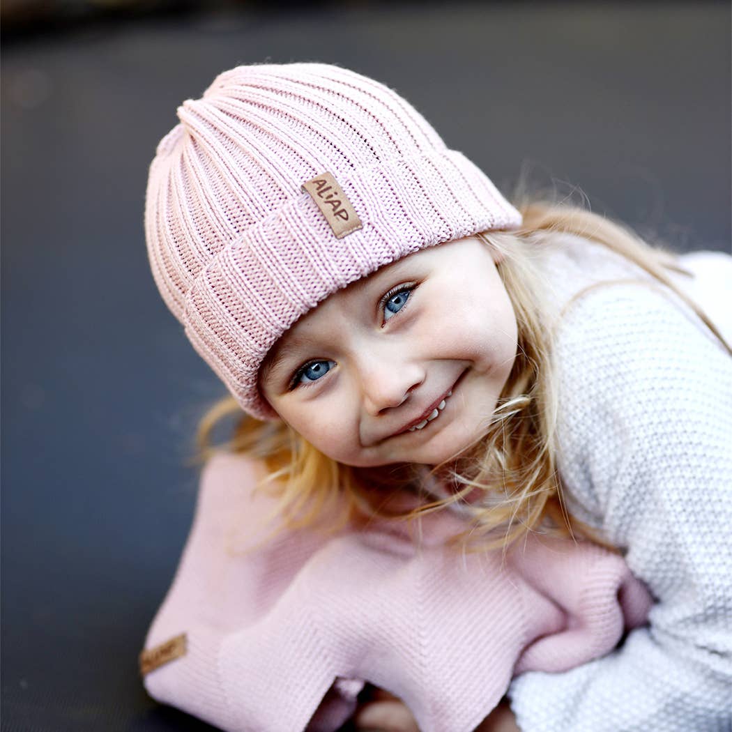 ALIAP – wholesale Mössa - Barn – Barnmössa i merinoull med ribbstickning 4954W6