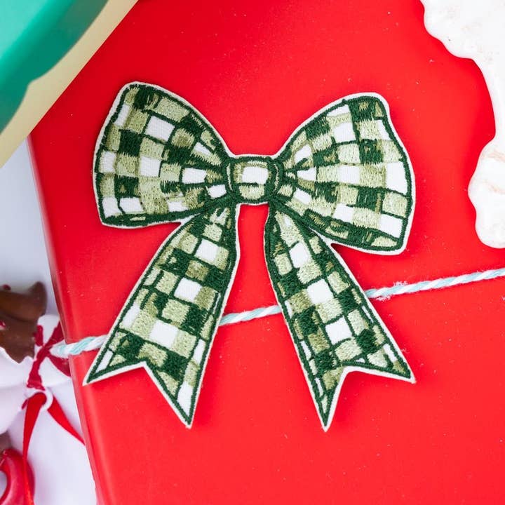 Wholesale Accessory Market - Wholesale Patch - Green Gingham Bow Embroidered Patch0