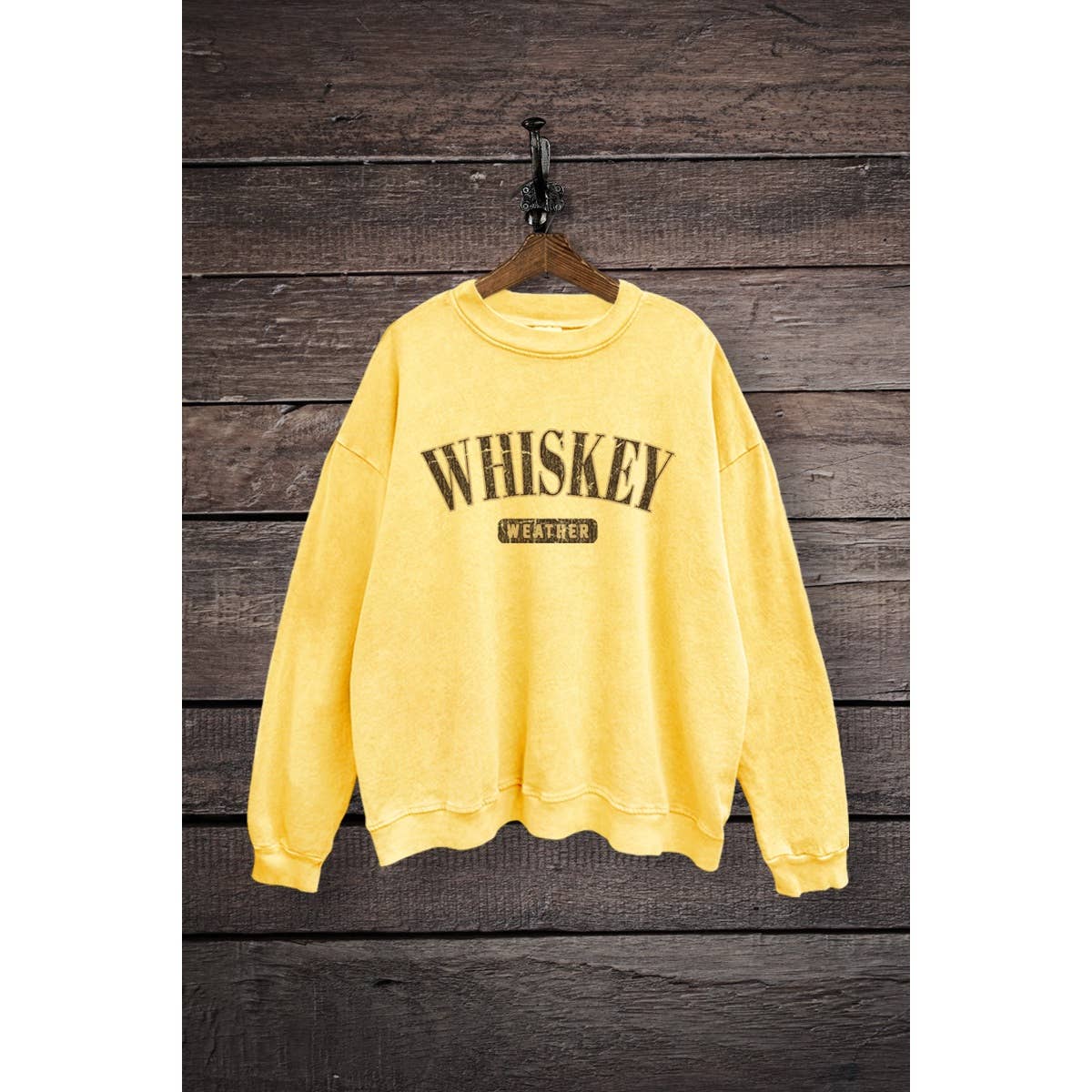 VINTAGE POINT USA – wholesale Sweatshirt med tryck - Dam – WHISKEY VÄDER GRAFISK MINERALTVÄTTAD SWEATSHIRT5