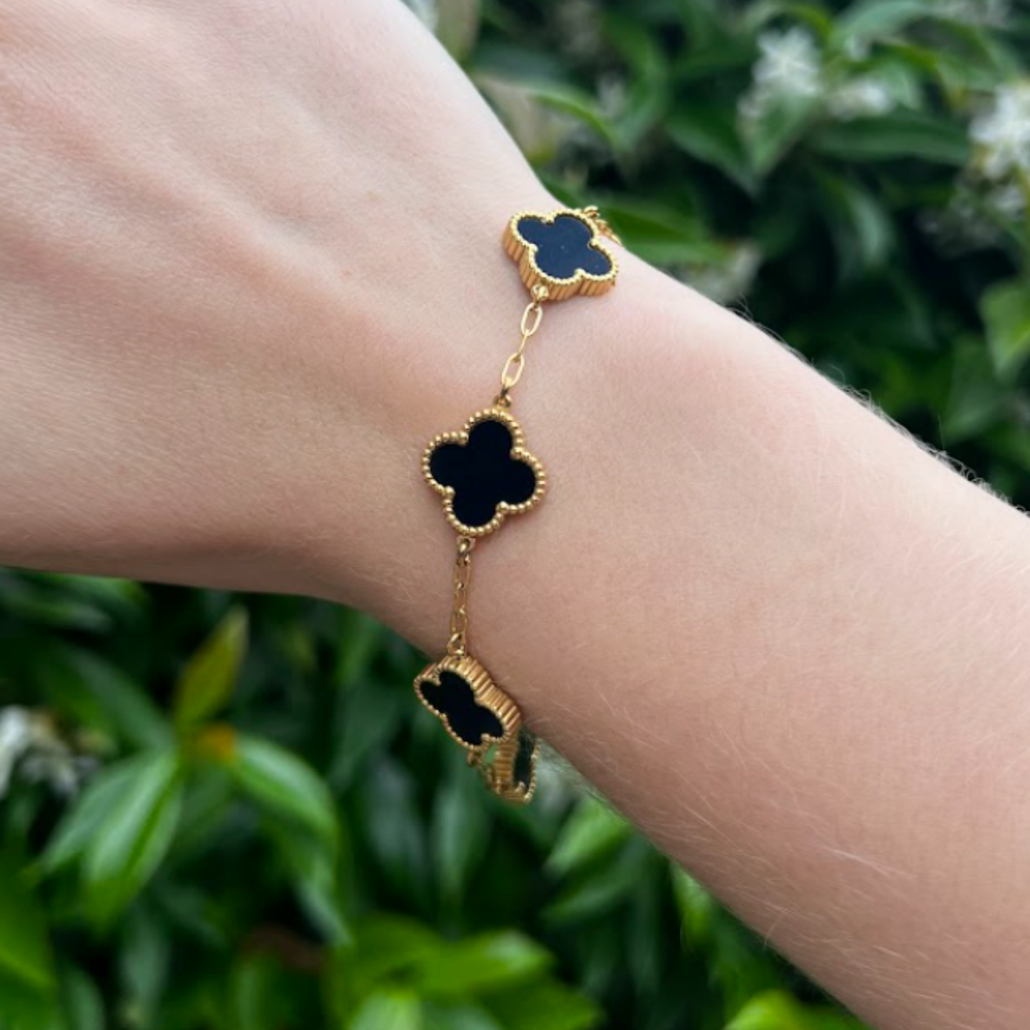 Byzantium Collection Ltd - Wholesale Charm/Dangle Bracelet - Black Four Leaf Clover Double-Sided Bracelet,18K Gold Plated1
