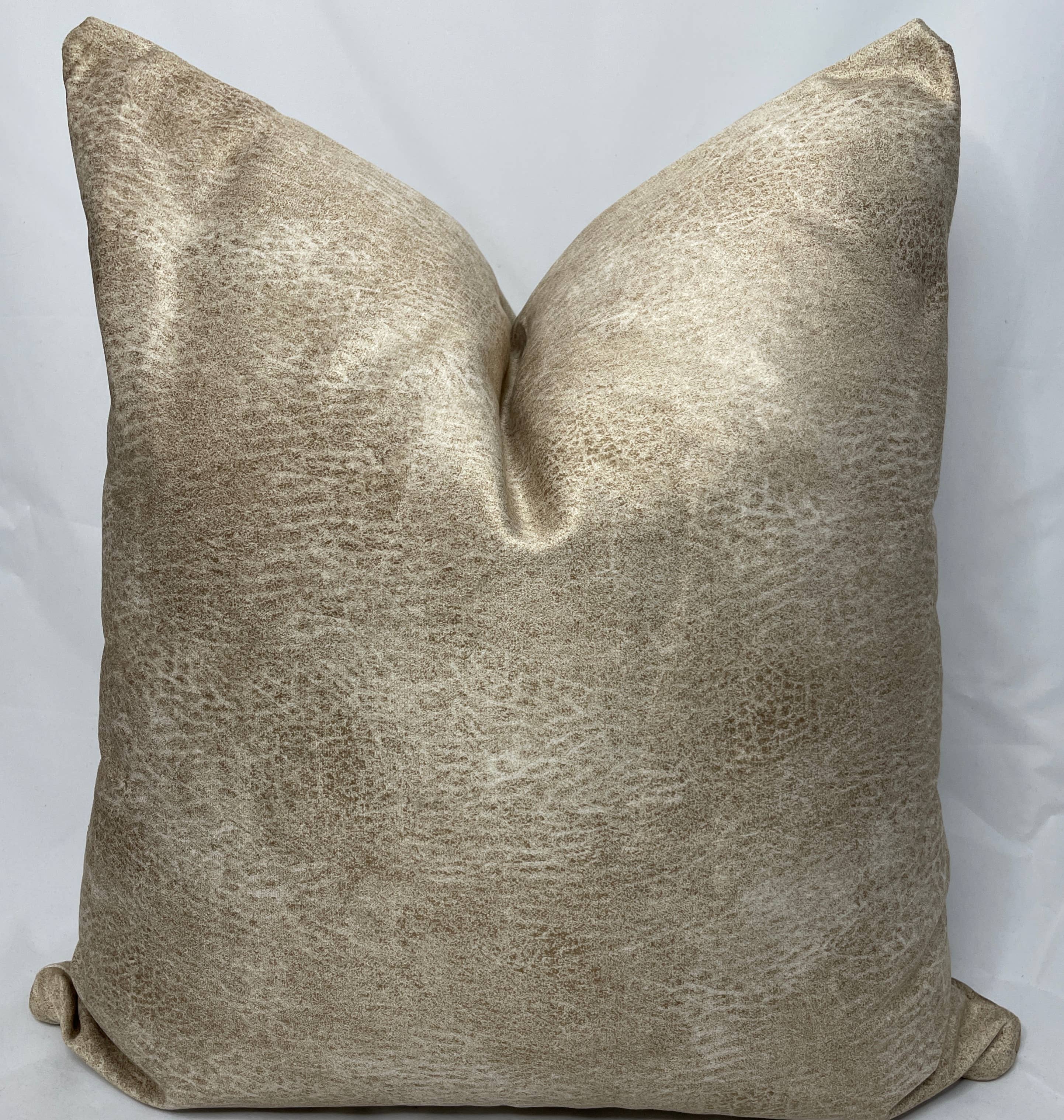 StyleUp - Wholesale Throw Pillow Cover - The Bradshaw Collection Velvety neutrals 24” Pillow Case0