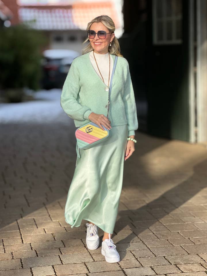 V. Milano GmbH – Großhandel Kleid – Damen – Rock Vfrancesca7