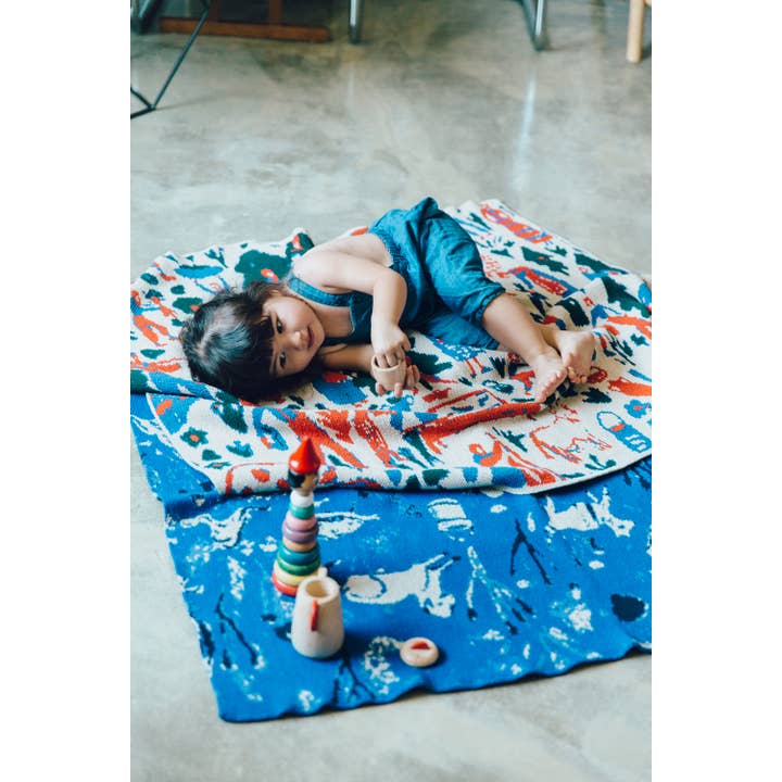 Hillery Sproatt - Wholesale Throw Blanket - Child Swiss Fields Blue