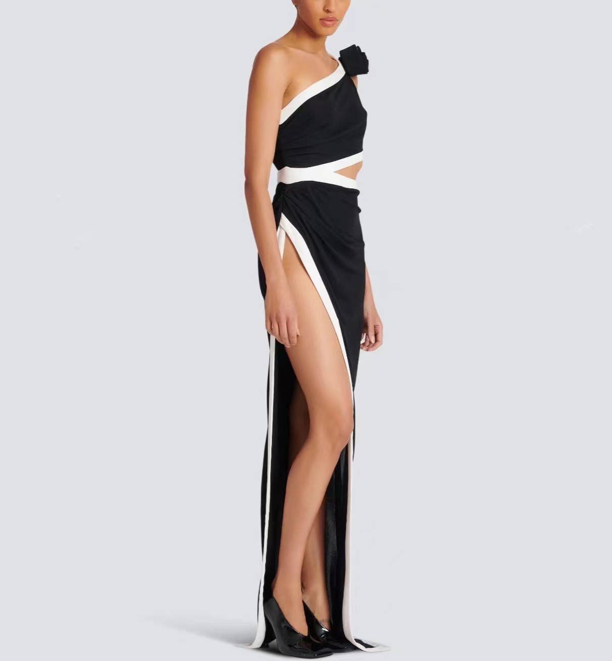 Svart DR0208 ”Svag bandageklänning med en axel - Club Chic” för wholesale på Faire1