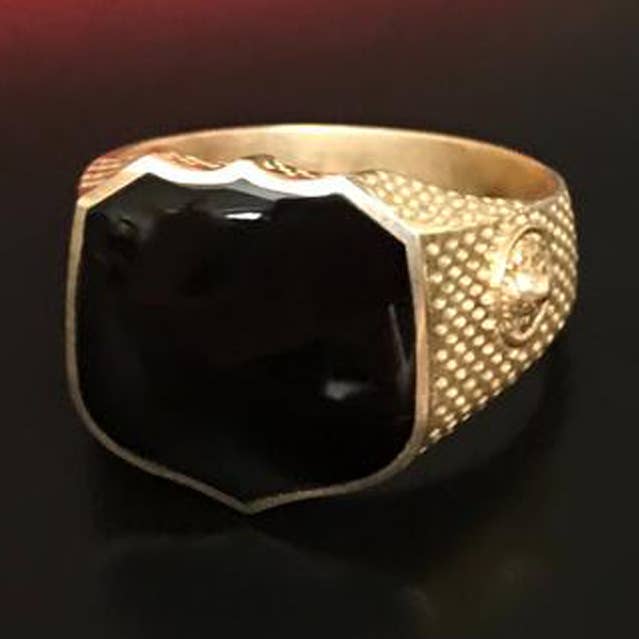 Black Onyx Lion Signet Ring for wholesale by NicolasAmbrosio