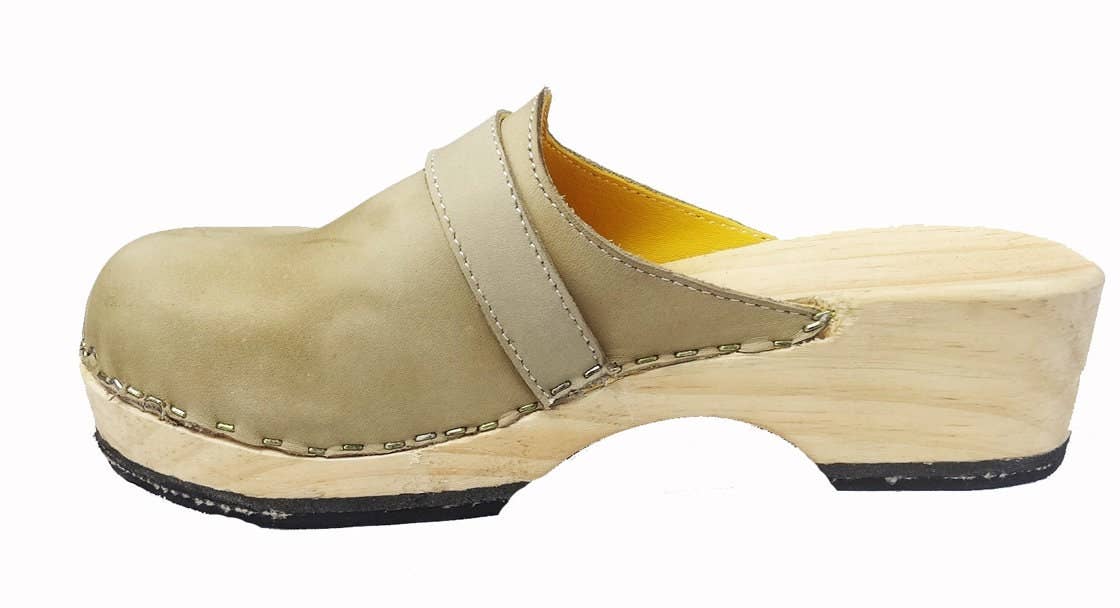 OMES – wholesale Clogs – Women's – Cecil Closed Toe:  Swedish Clog Unisex Orthopedic5
