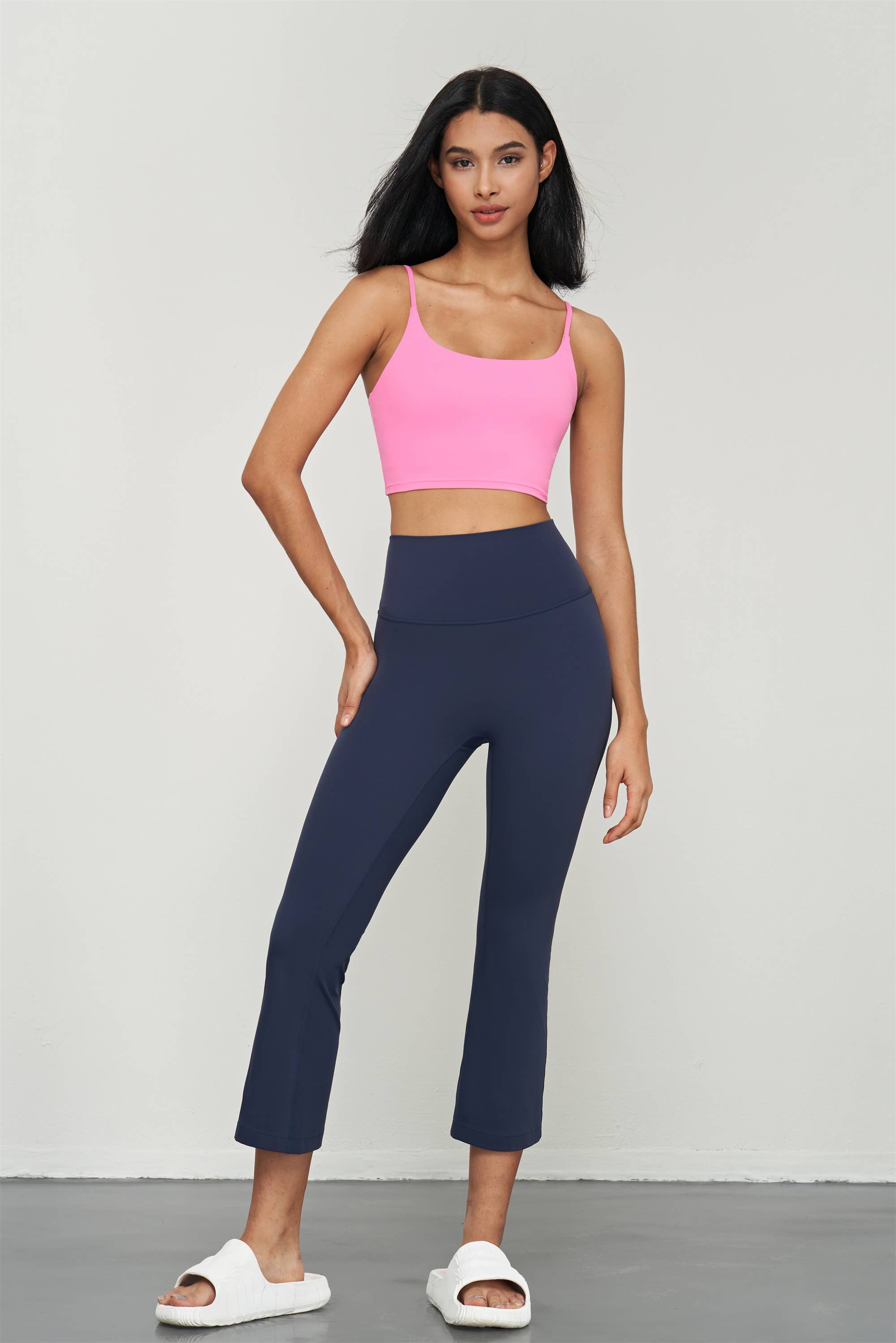 91thelabel - Vente Pantalon de sport – femme - Pantalon de yoga Zinnia Lycra® avec évasement à la cheville3