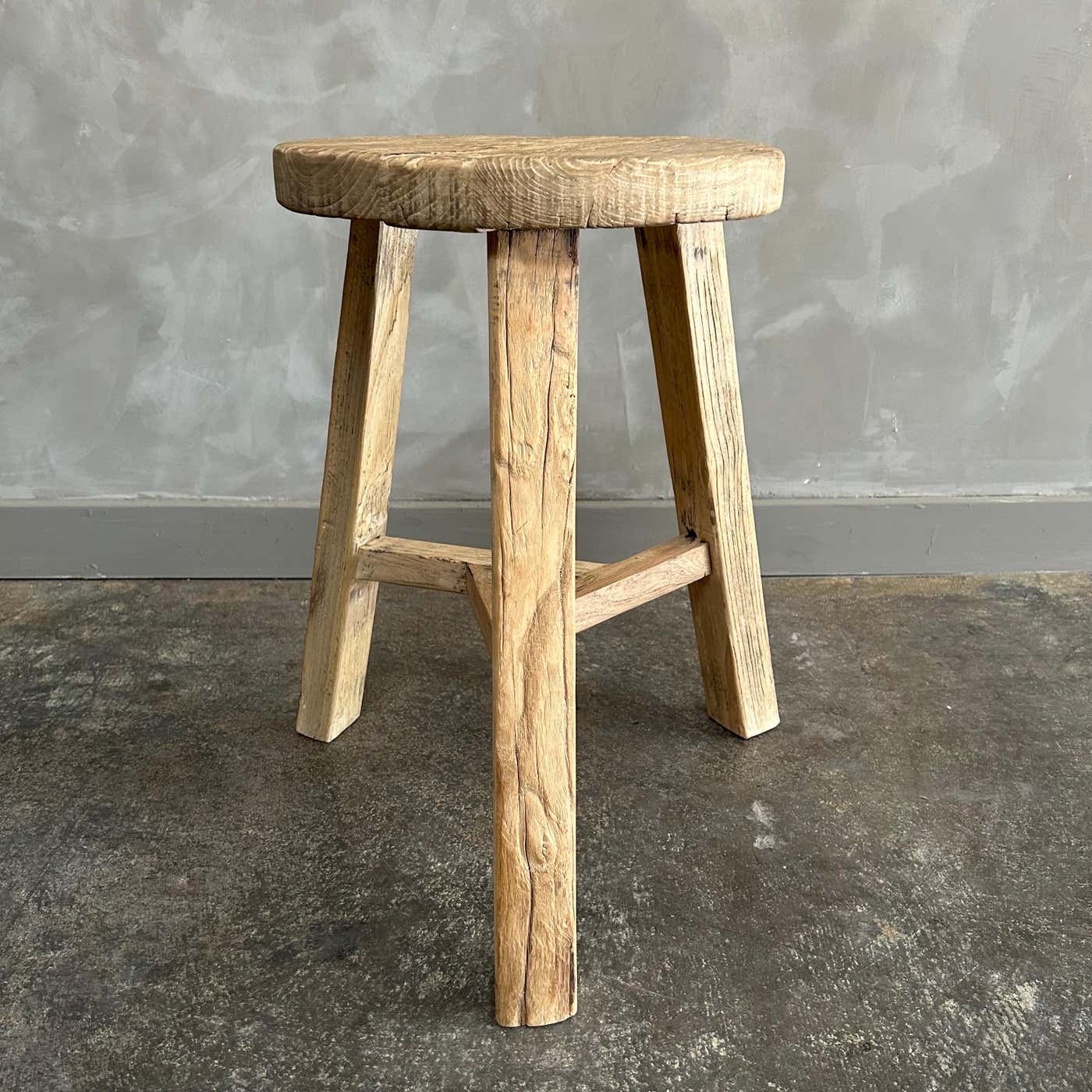 bloom home inc – wholesale Stool – Elm Stool3