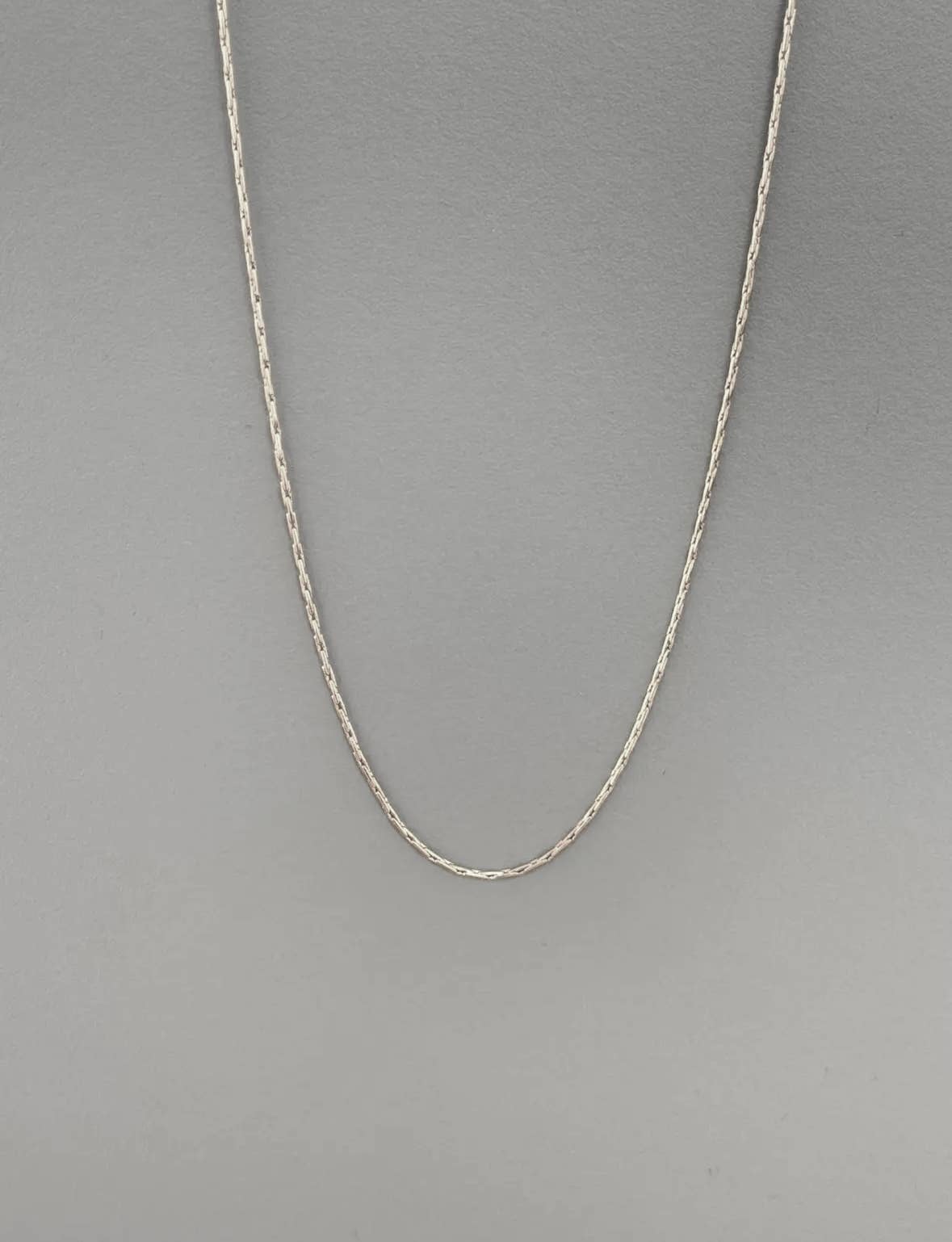 Cassette Barcelona - Vendita all'ingrosso Collane a catena e maglie - Collana a catena minimal Toro2