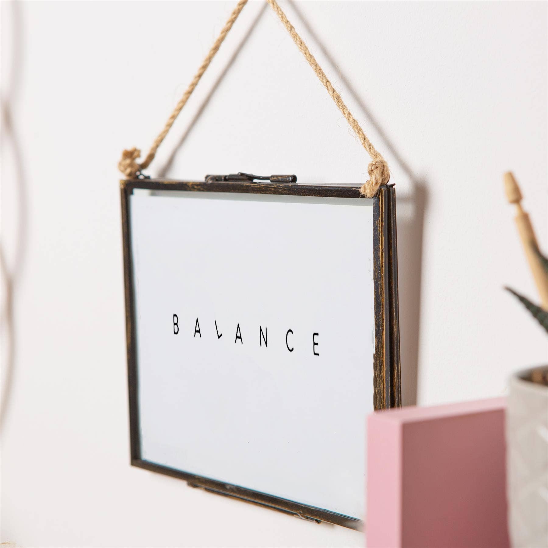 Rinkit Ltd - Wholesale Picture Frame - 7" x 5" Black Hanging Metal Photo Frame - by Nicola Spring1