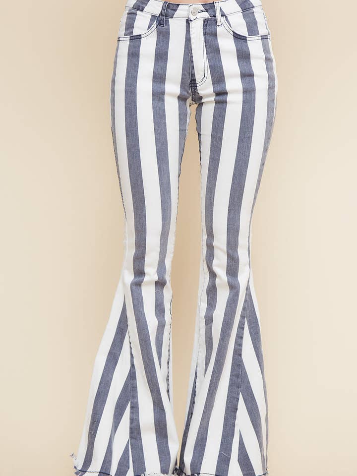 Pantaloni western in denim a righe grigie a zampa d’elefante per la vendita all'ingrosso da parte di Saints & Hearts