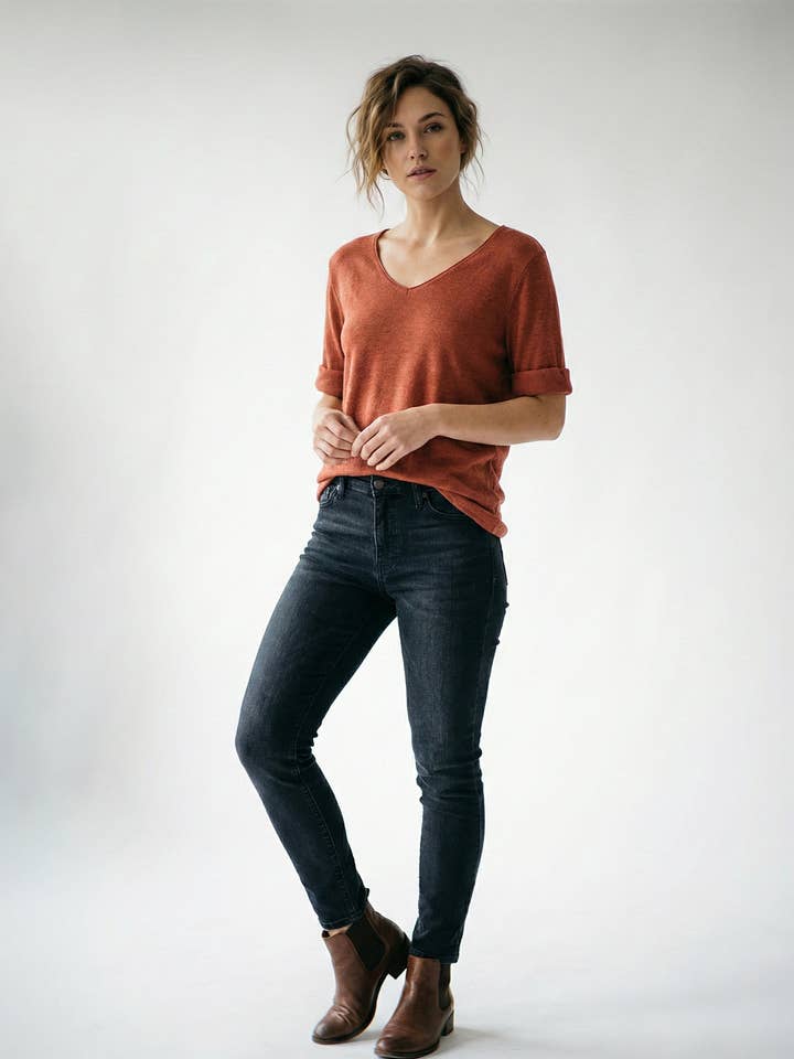 T-Shirt Confort Manche Longue Col V 30% Laine 30% Angora pour la vente par L'Emotion