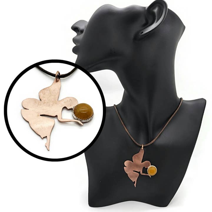 «Nebula» la fata del sole con ciondolo in agata gialla per la vendita all'ingrosso da parte di Bella Ornamenti