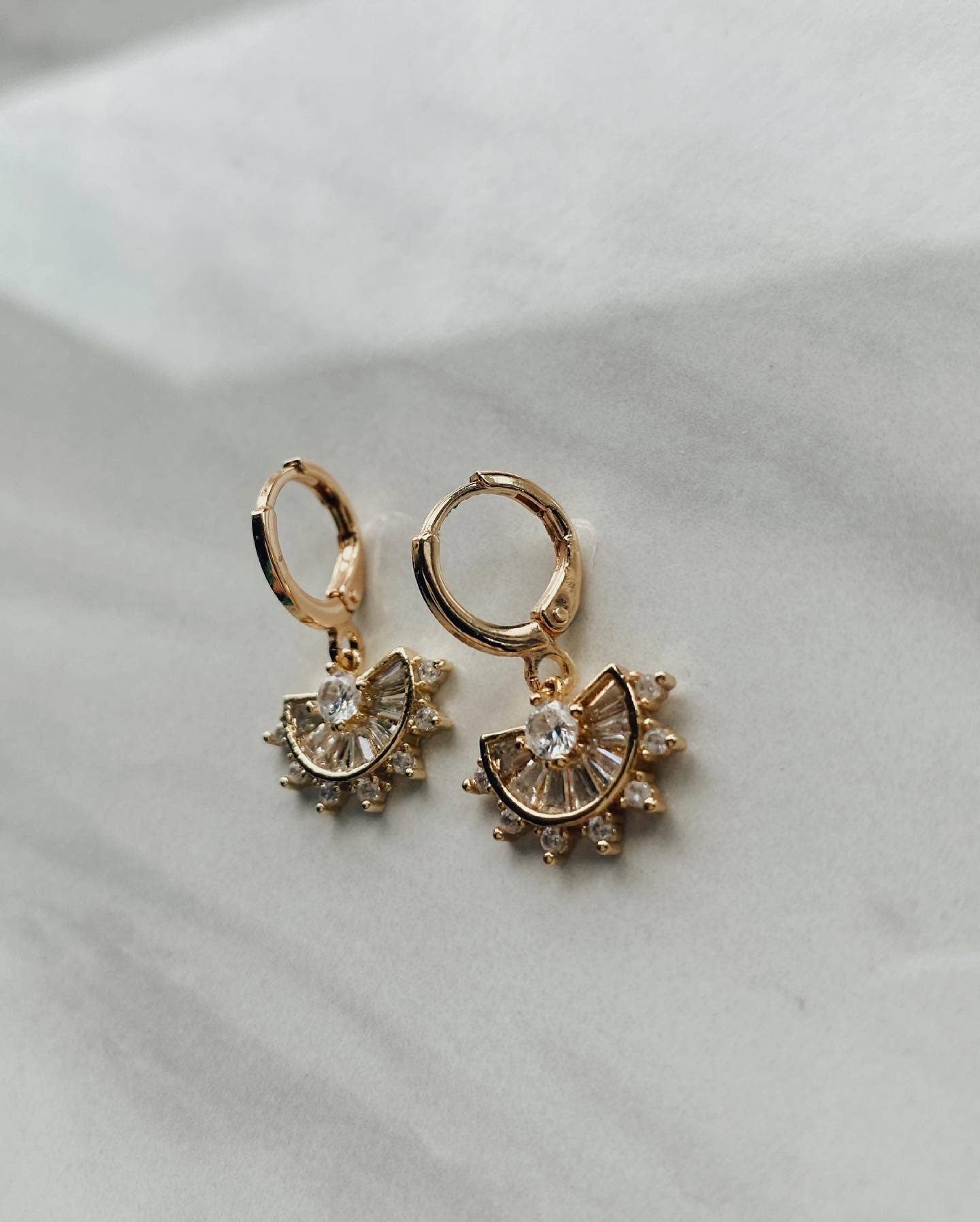 kaldi kollective - Wholesale Huggie Earrings - LOUISE // rhinestone fan huggie hoop earrings1