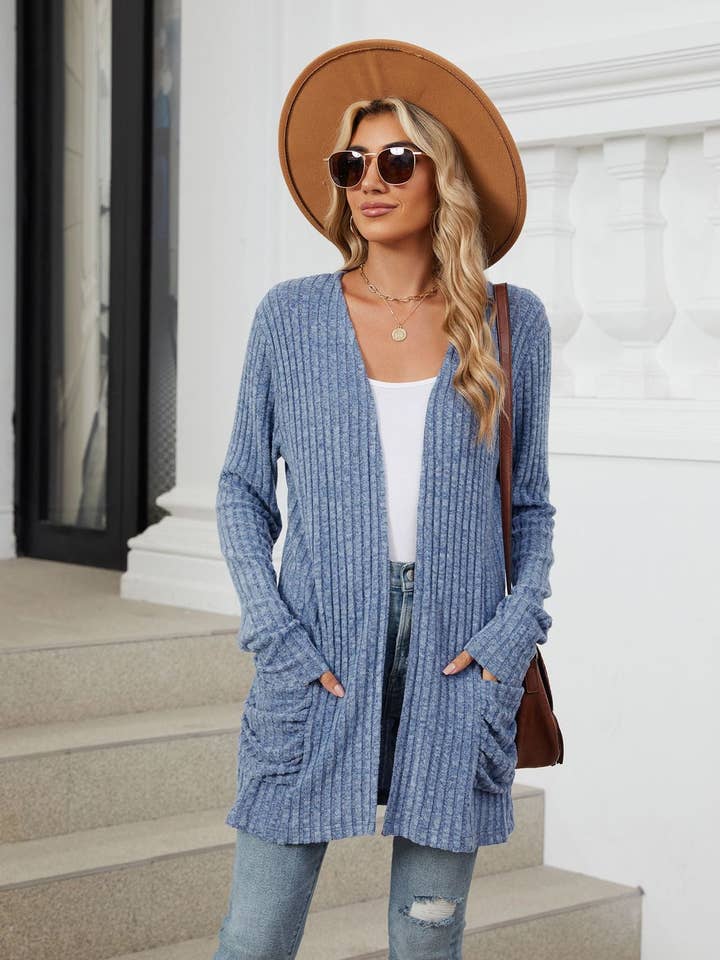 Suhkasana - Vendita all'ingrosso Cardigan - Donna - Top lavorato a maglia con cardigan a maniche lunghe e tasche semplici3