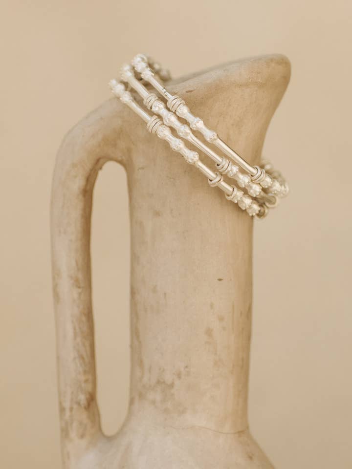 Set di bracciali Kavani - Placcato argento per la vendita all'ingrosso da parte di Nakila Collective