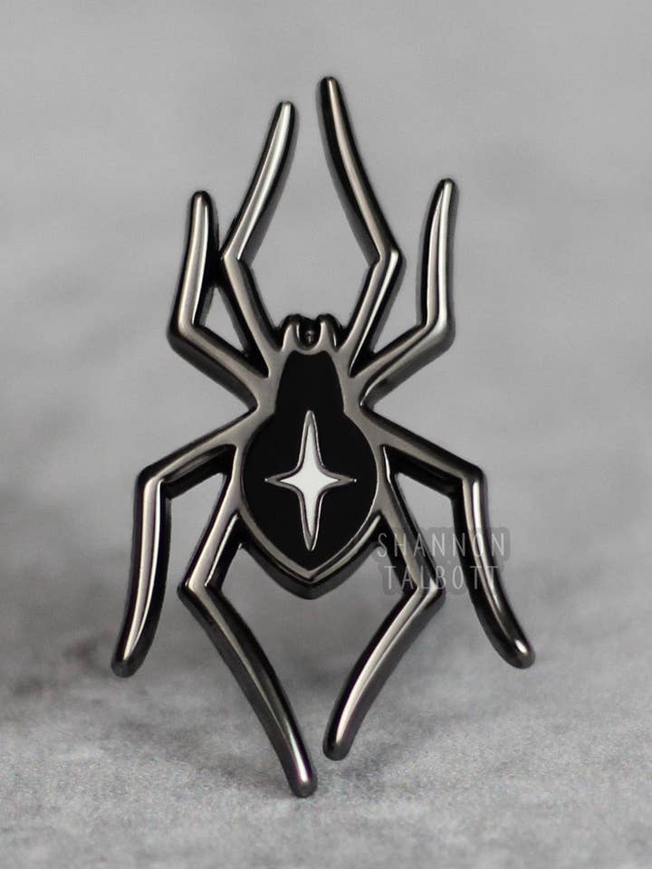 Edderkop Gotisk Uhyggelig Natur Insekt Emalje Pin for engroshandel hos Shannon Talbott