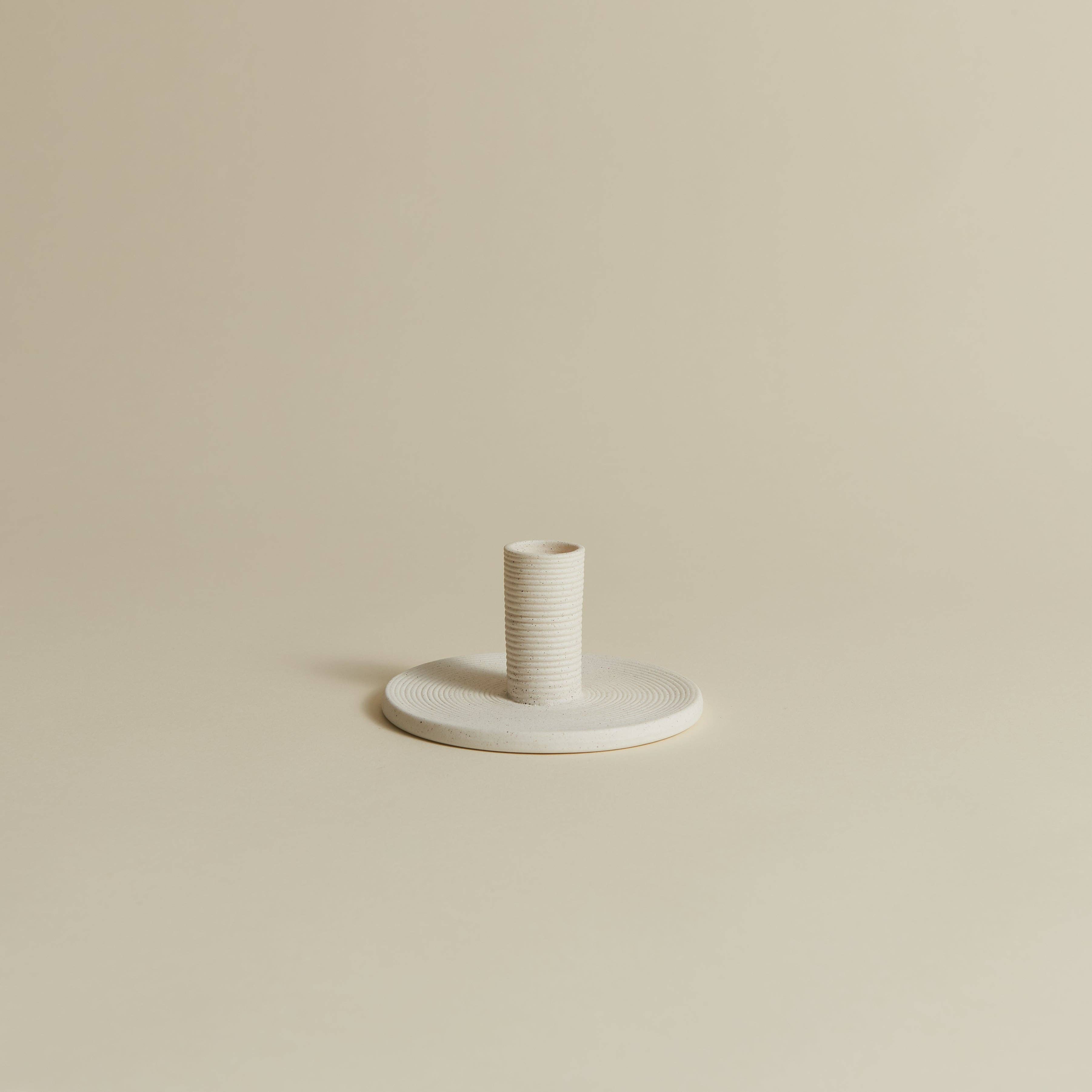 NORTH PALM – wholesale Ljushållare – Wave Plate – Ljusstake för konformade ljus0