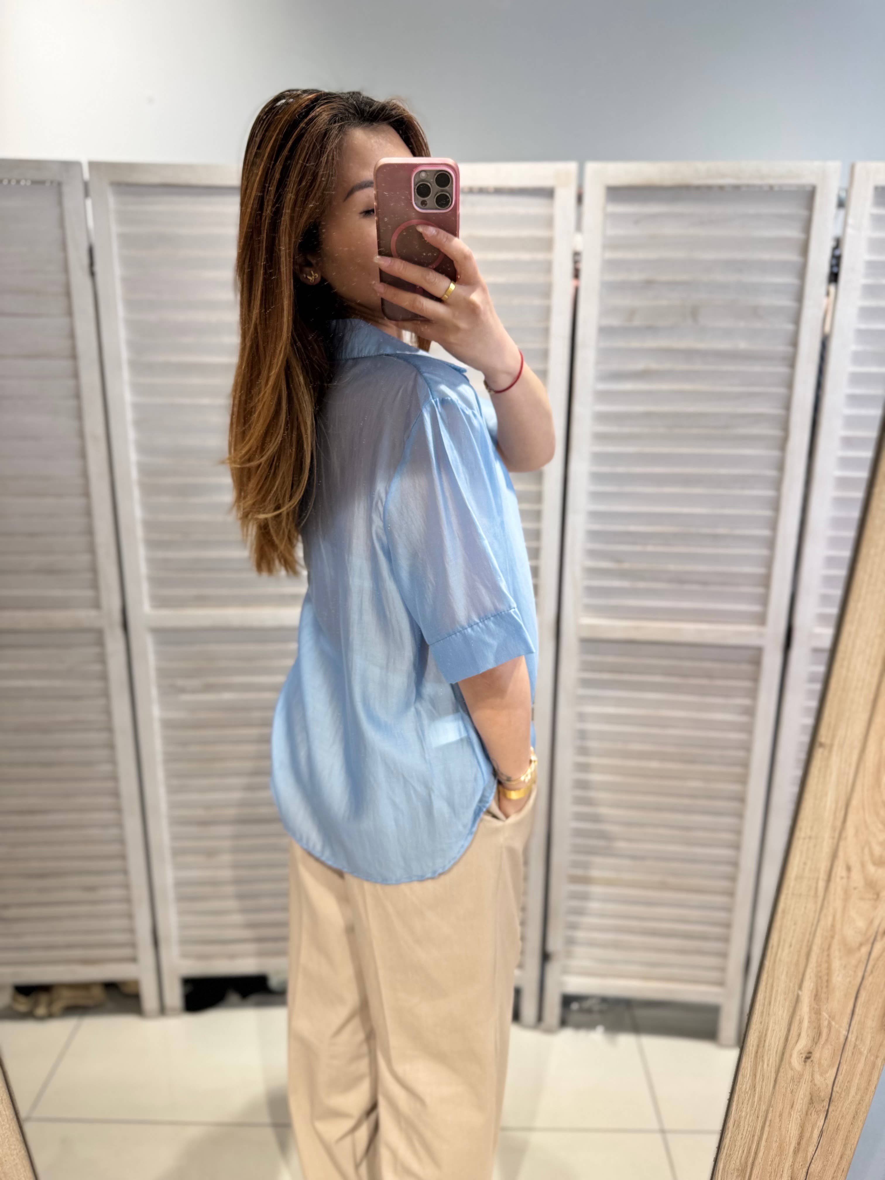 VICTORIA&ISAAC – wholesale Buttoned-down shirt – Women's – Light short-sleeve shirt - 70292
