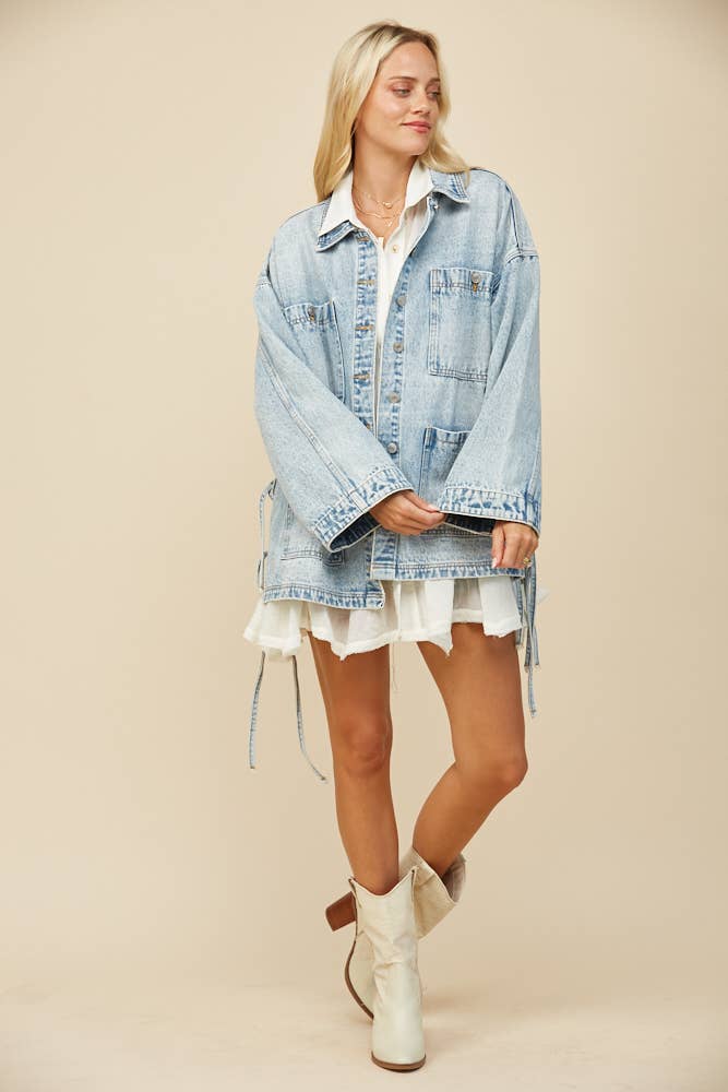 LEICHTER DENIM Oversize Boyfriend Jeansjacke mit seitlichen Bindebändern für den Großhandel auf Faire7