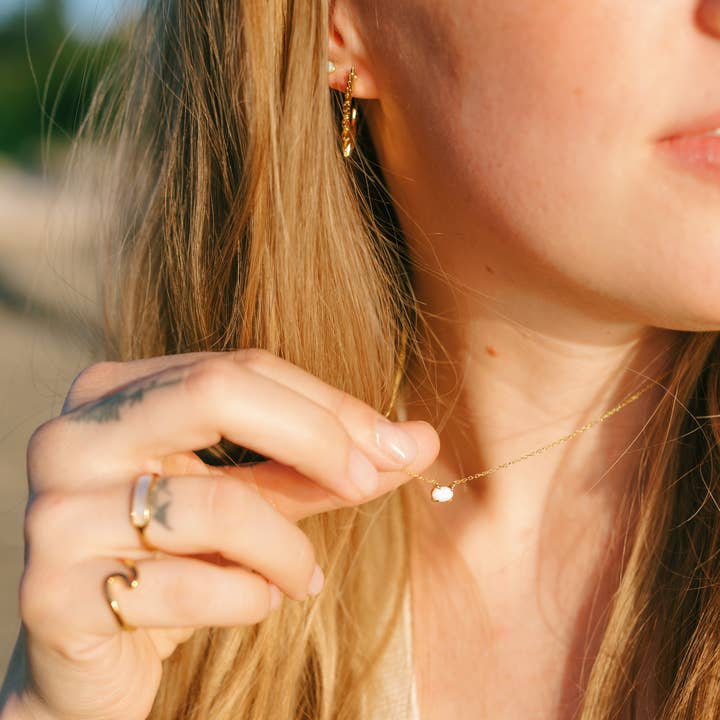 Lumi + Sol – Großhandel Kette mit Anhänger/Charm – Anna Opal-Anhänger-Halskette0