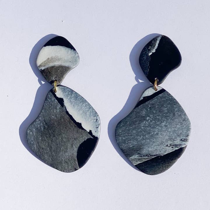 svart och vit marmor dinglar för wholesale av The Color Theory